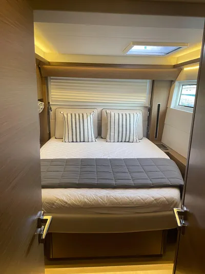 N&Ocirc;made Yacht Photos Pics 