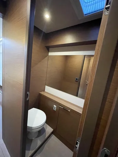 N&Ocirc;made Yacht Photos Pics 