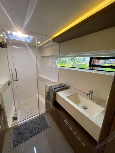 N&Ocirc;made Yacht Photos Pics 