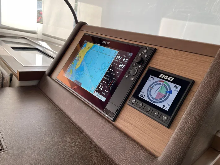 N&Ocirc;made Yacht Photos Pics 