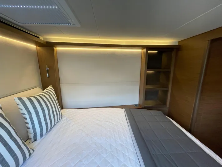 N&Ocirc;made Yacht Photos Pics 