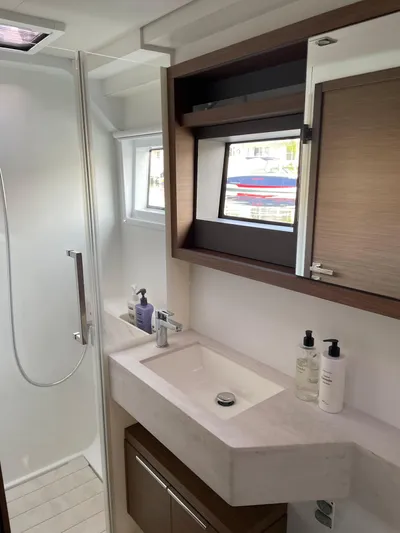 N&Ocirc;made Yacht Photos Pics 