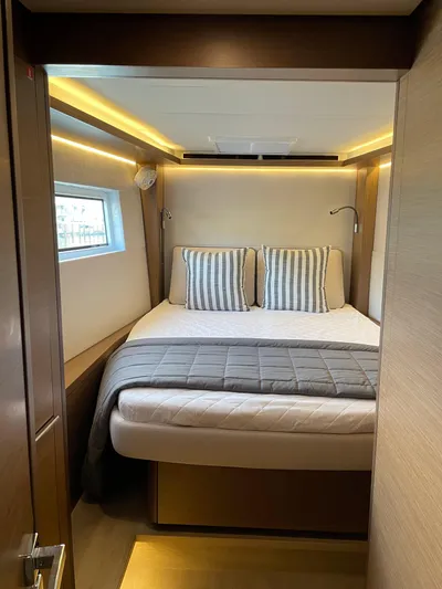 N&Ocirc;made Yacht Photos Pics 