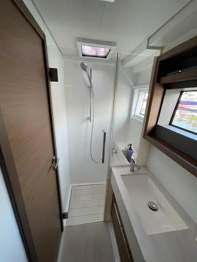 N&Ocirc;made Yacht Photos Pics 