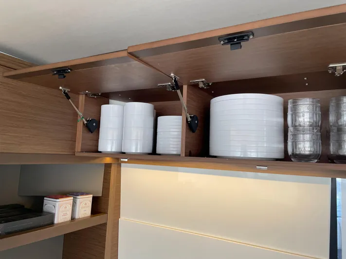 N&Ocirc;made Yacht Photos Pics 