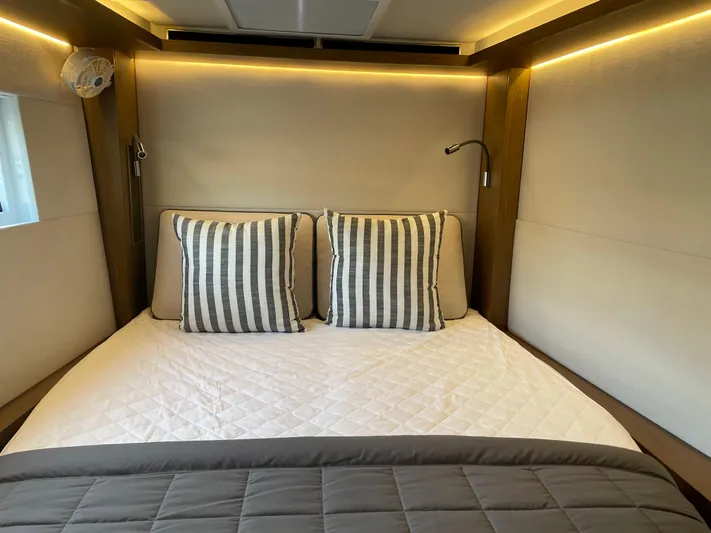 N&Ocirc;made Yacht Photos Pics 