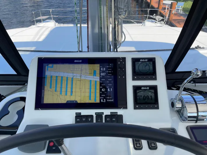 N&Ocirc;made Yacht Photos Pics 