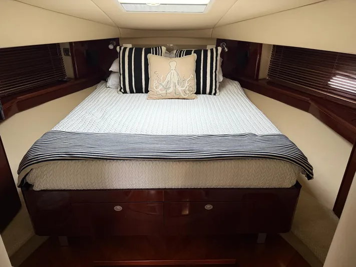 With E's Yacht Photos Pics 