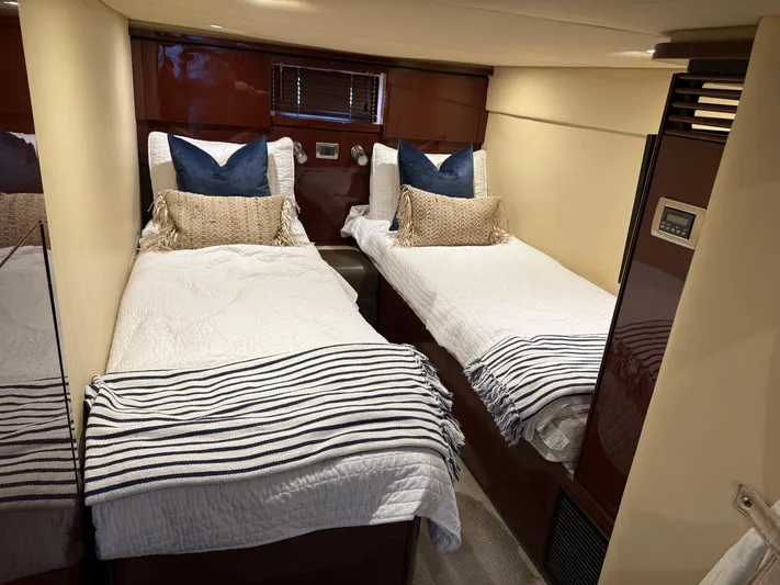 With E's Yacht Photos Pics 