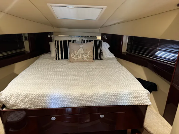 With E's Yacht Photos Pics 