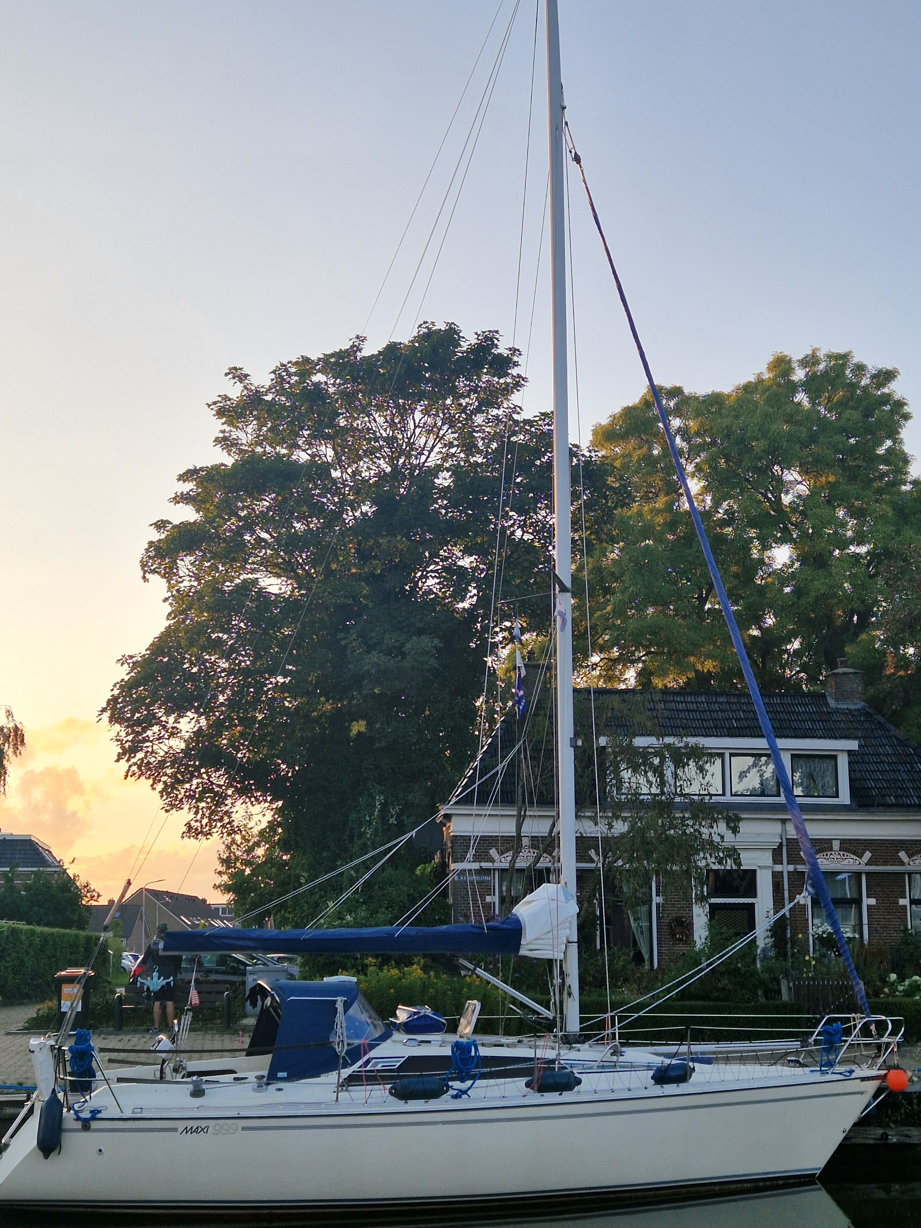 1988 Nimbus Maxi 999