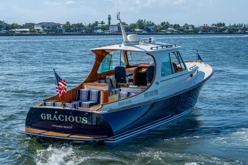 Gracious Yacht Photos Pics 