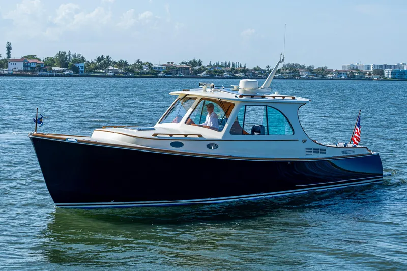 Gracious Yacht Photos Pics 