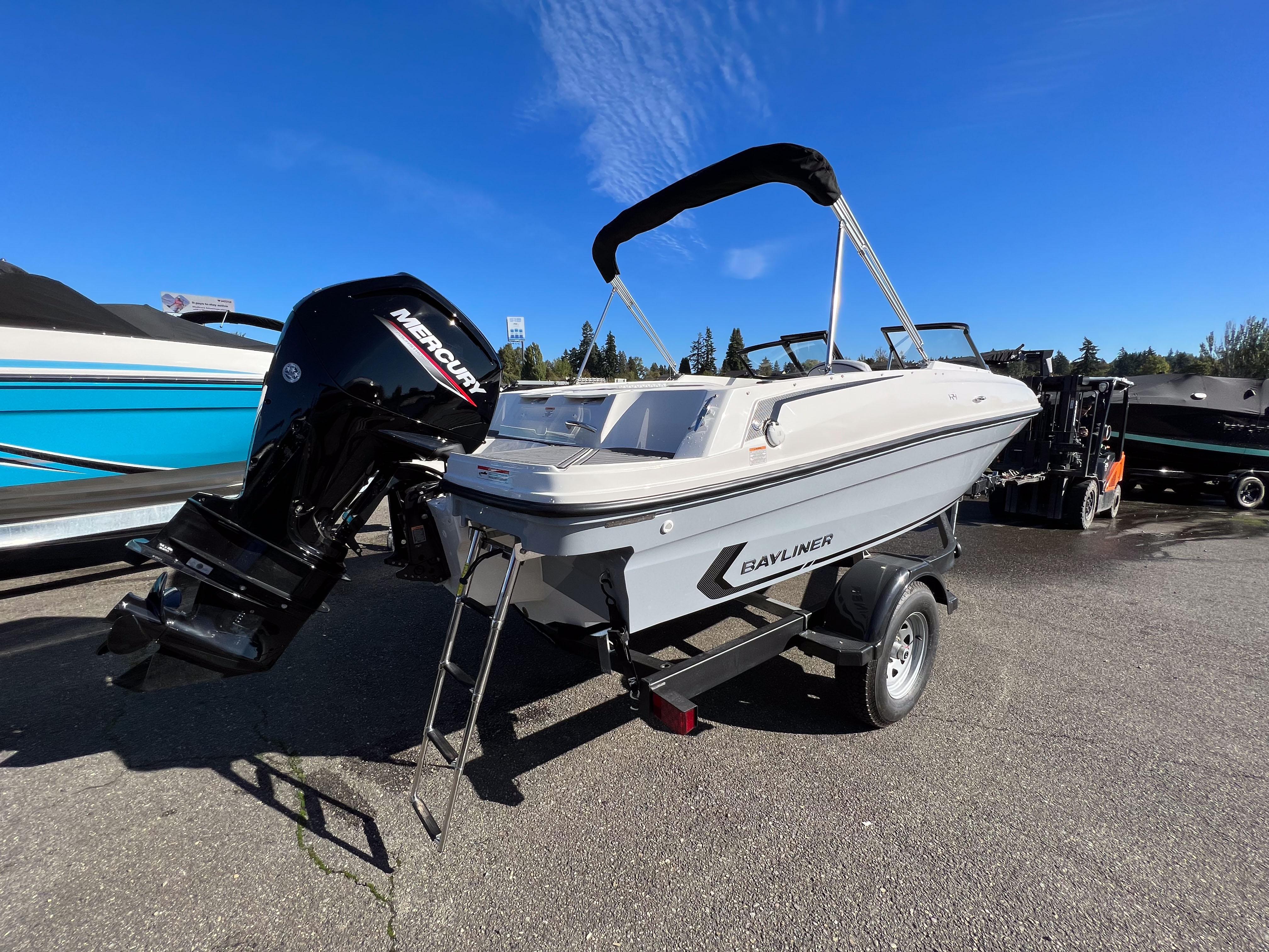 2024 Bayliner VR4 Bowrider I/O Bowrider For Sale - YachtWorld