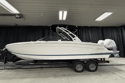 Cobalt R8 Outboard