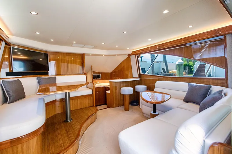 O'fishal Bizzness Yacht Photos Pics 2018 Viking 44 Convertible  Salon