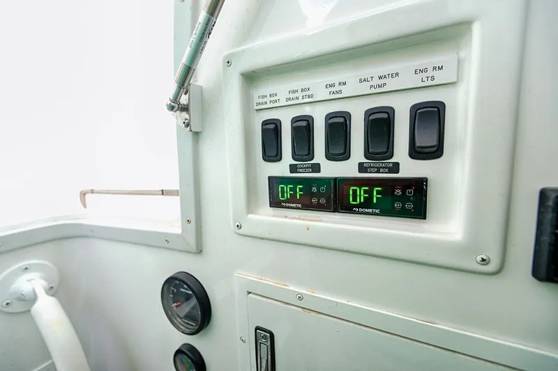 O'fishal Bizzness Yacht Photos Pics 2018 Viking 44 Convertible  Cockpit 10
