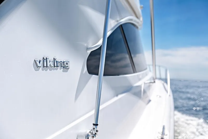 O'fishal Bizzness Yacht Photos Pics 2018 Viking 44 Convertible  Badge (2)