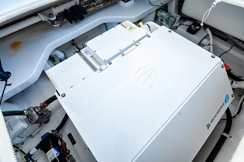 O'fishal Bizzness Yacht Photos Pics 2018 Viking 44 Convertible  Seakeeper