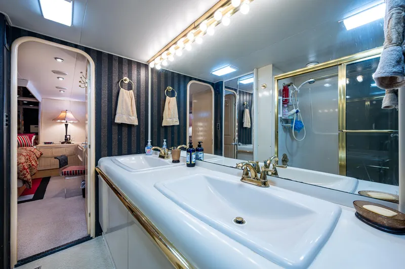 Mi Jule Yacht Photos Pics 