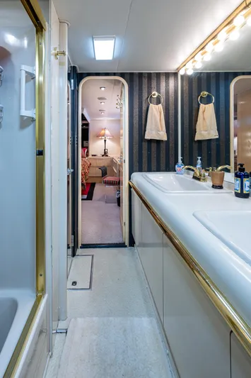 Mi Jule Yacht Photos Pics 