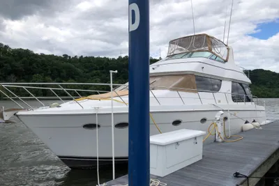 Carver 530 Voyager Pilothouse