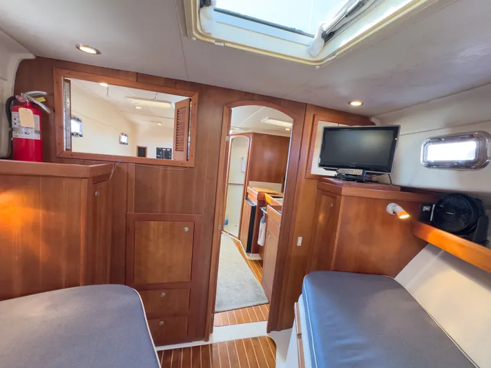 Bay Cruzin Yacht Photos Pics Interior of a 2004 Mainship Pilot 34 yacht with wood finish.