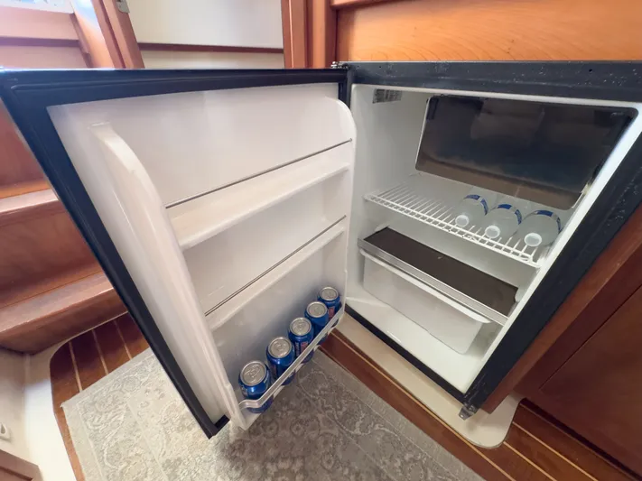 Bay Cruzin Yacht Photos Pics Open fridge on Mainship Pilot 34 boat, 2004 model.