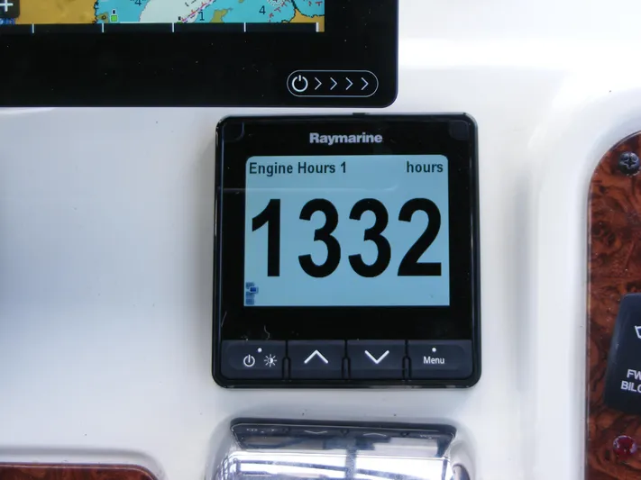 Charlie Girl Yacht Photos Pics 