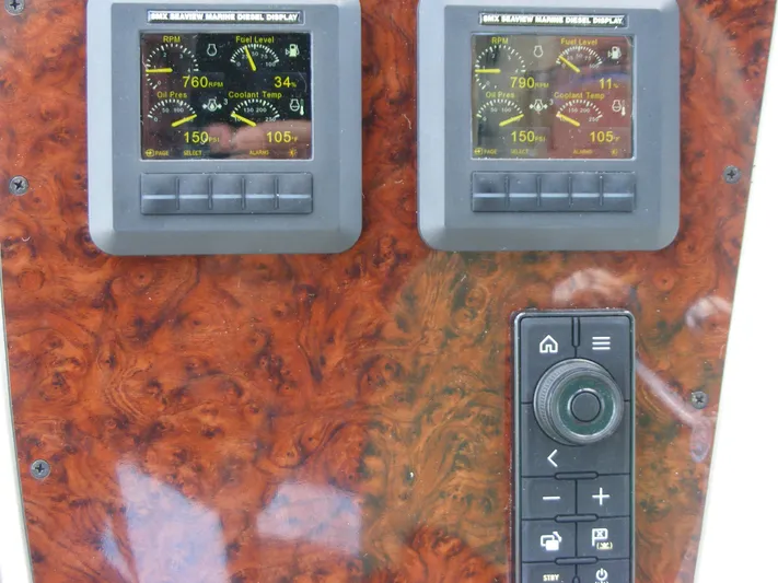 Charlie Girl Yacht Photos Pics 