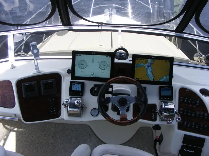 Charlie Girl Yacht Photos Pics 