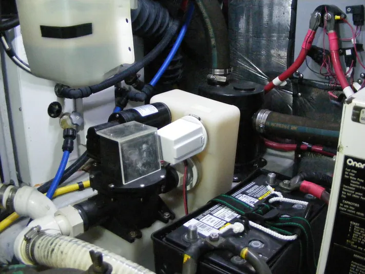 Charlie Girl Yacht Photos Pics 