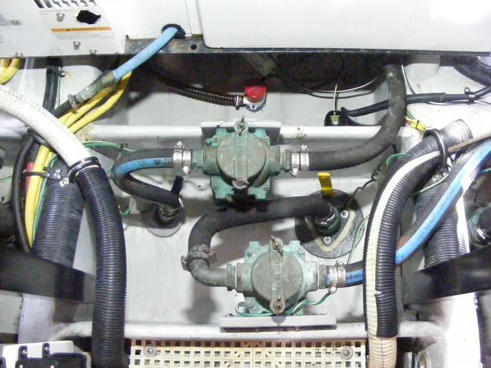 Charlie Girl Yacht Photos Pics 