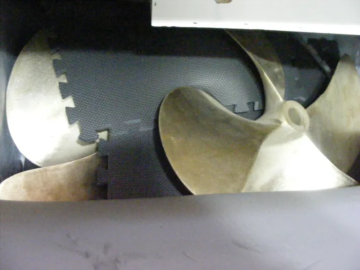 Charlie Girl Yacht Photos Pics 