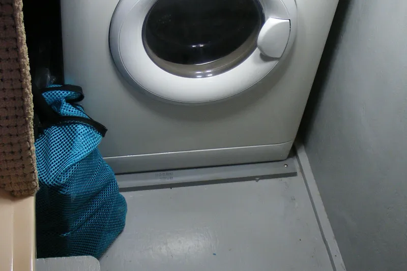 Charlie Girl Yacht Photos Pics 