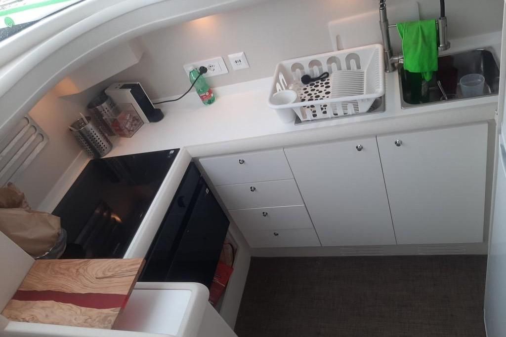 2005 Mochi Craft 51 