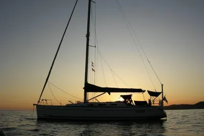 2005 Dufour 44