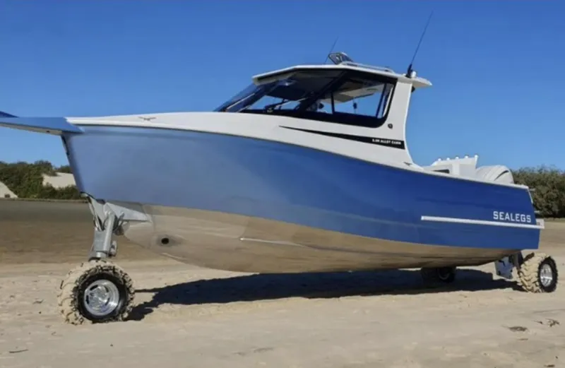 Latitude Yacht Photos Pics 