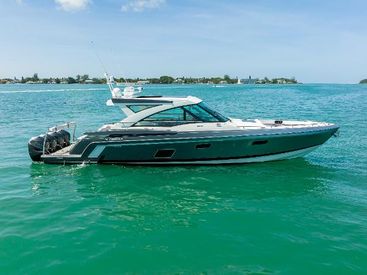 2019 43' Formula-43 Super Sport Crossover Sarasota, FL, US