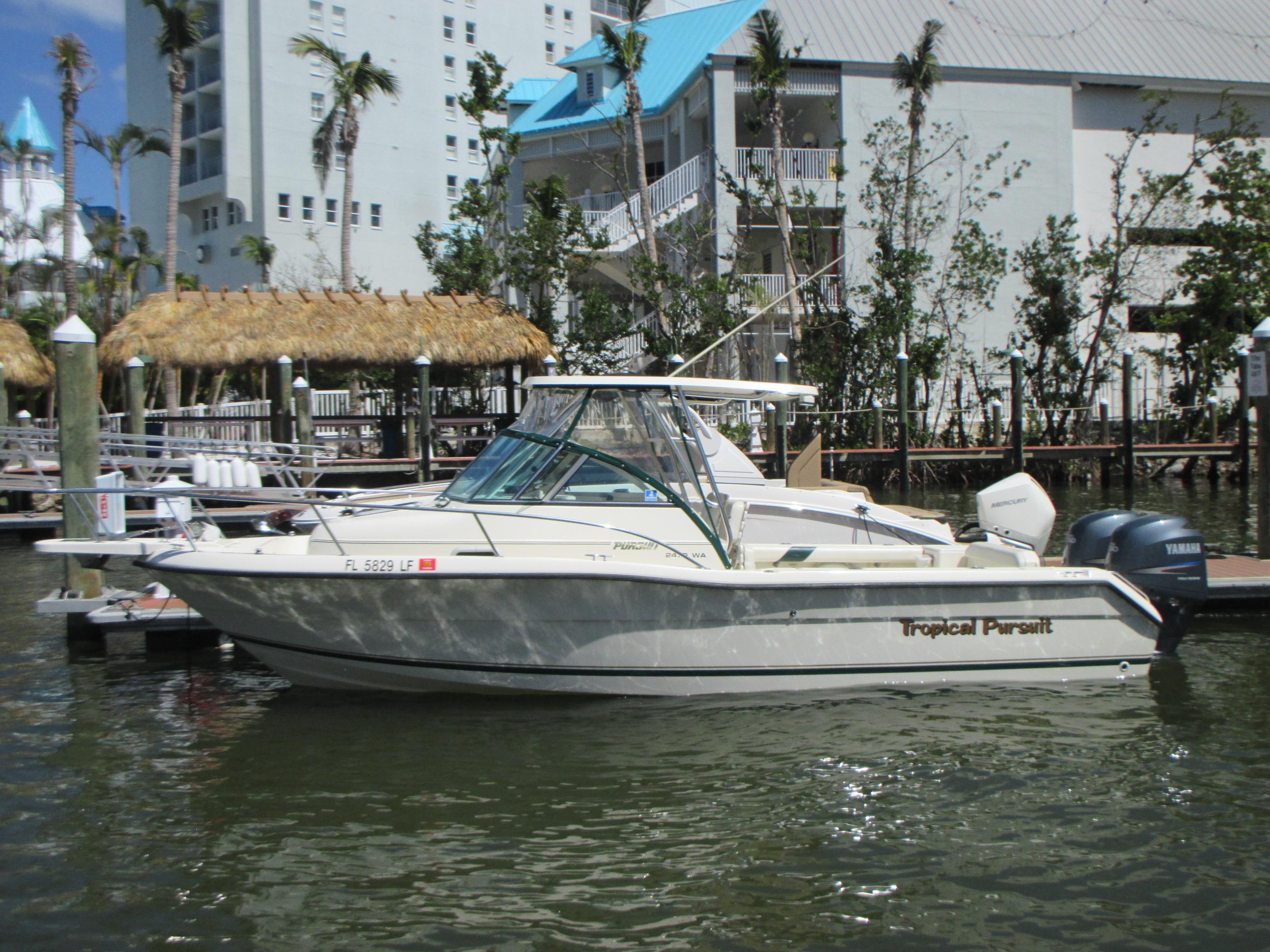 2000 Pursuit 2470 Walkaround Cuddy Cabin Kaufen YachtWorld