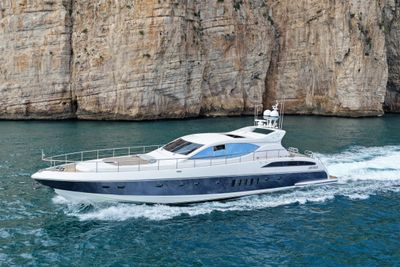 Yacht