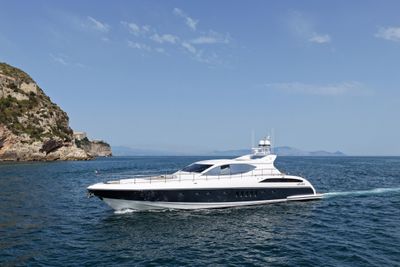 Yacht