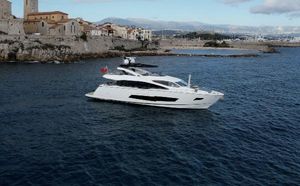 2023 Sunseeker 86 Yacht