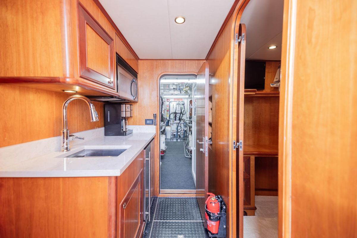 2005 Outer Reef Yachts 73 