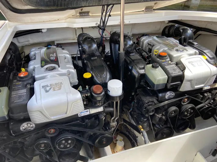 Chasing The Sun Yacht Photos Pics 