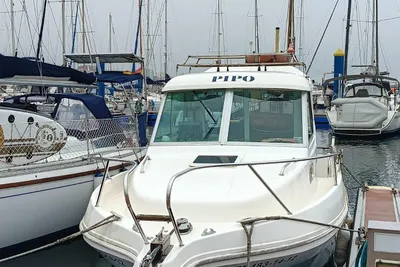 2012 Astinor 740