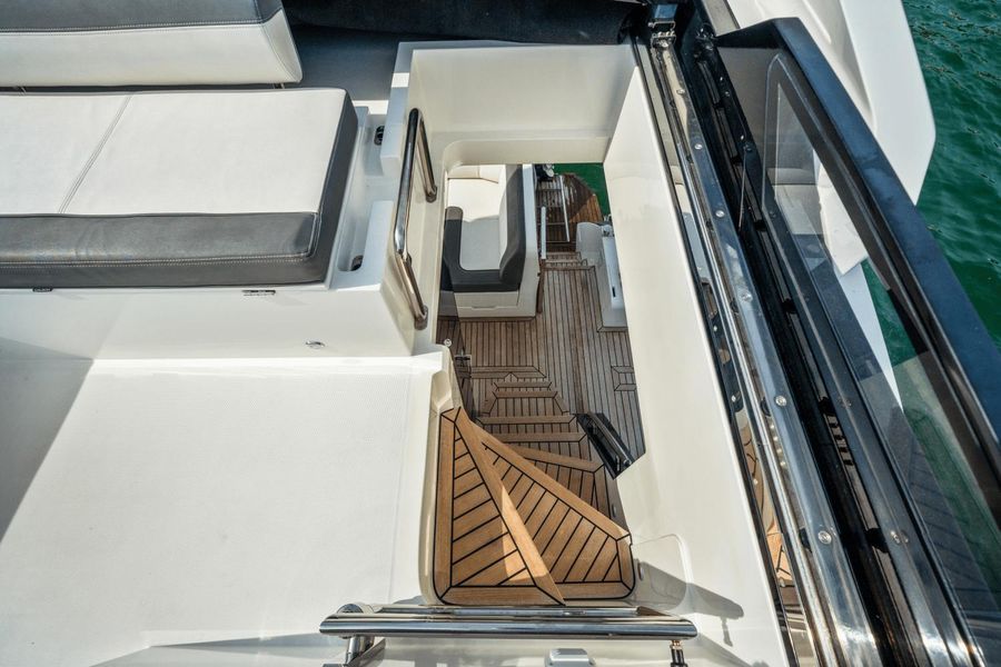 2019 Galeon 470 Sky