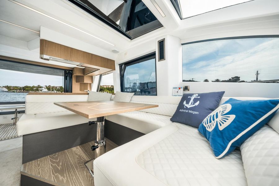 2019 Galeon 470 Sky