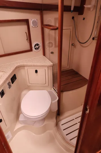 Ginger Snap Yacht Photos Pics 