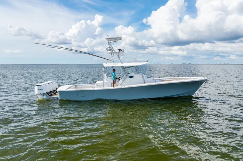  Yacht Photos Pics 2018 Regulator 41 boat on open water under a cloudy sky.